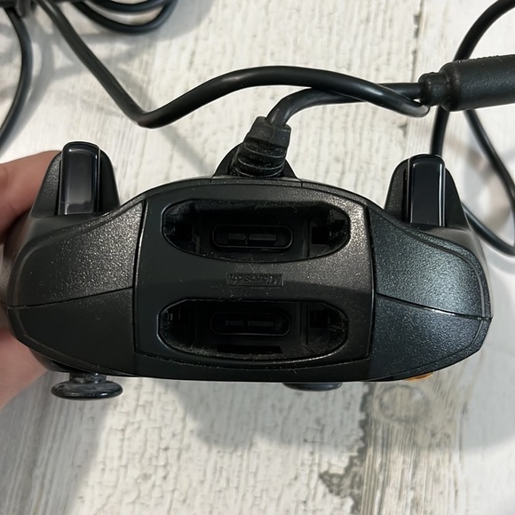 Xbox controller.  First Xbox - Picture 5 of 5